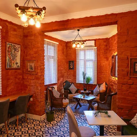 St Moscow Taksim By Emmy *