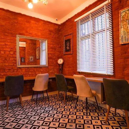 St Moscow Taksim By Emmy *