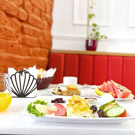 St Moscow Taksim By Emmy *